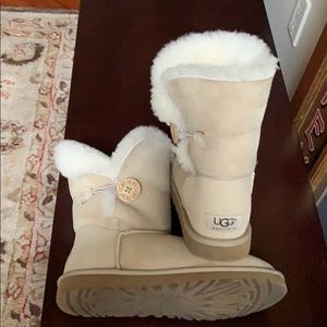 UGG Bailey Button boot